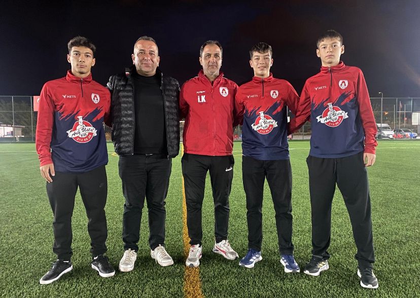 ⚽ALTIN YILDIZ SPOR KULÜBÜ’NDEN GURURLANDIRAN TRANSFERLER⚽